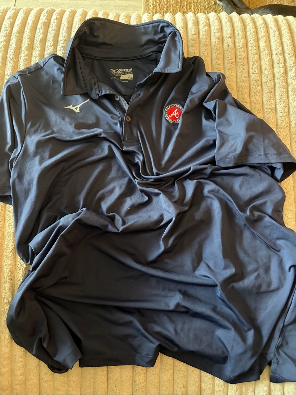 Mizuno Men's Dark Navy Polo with Red Atlanta Braves patch